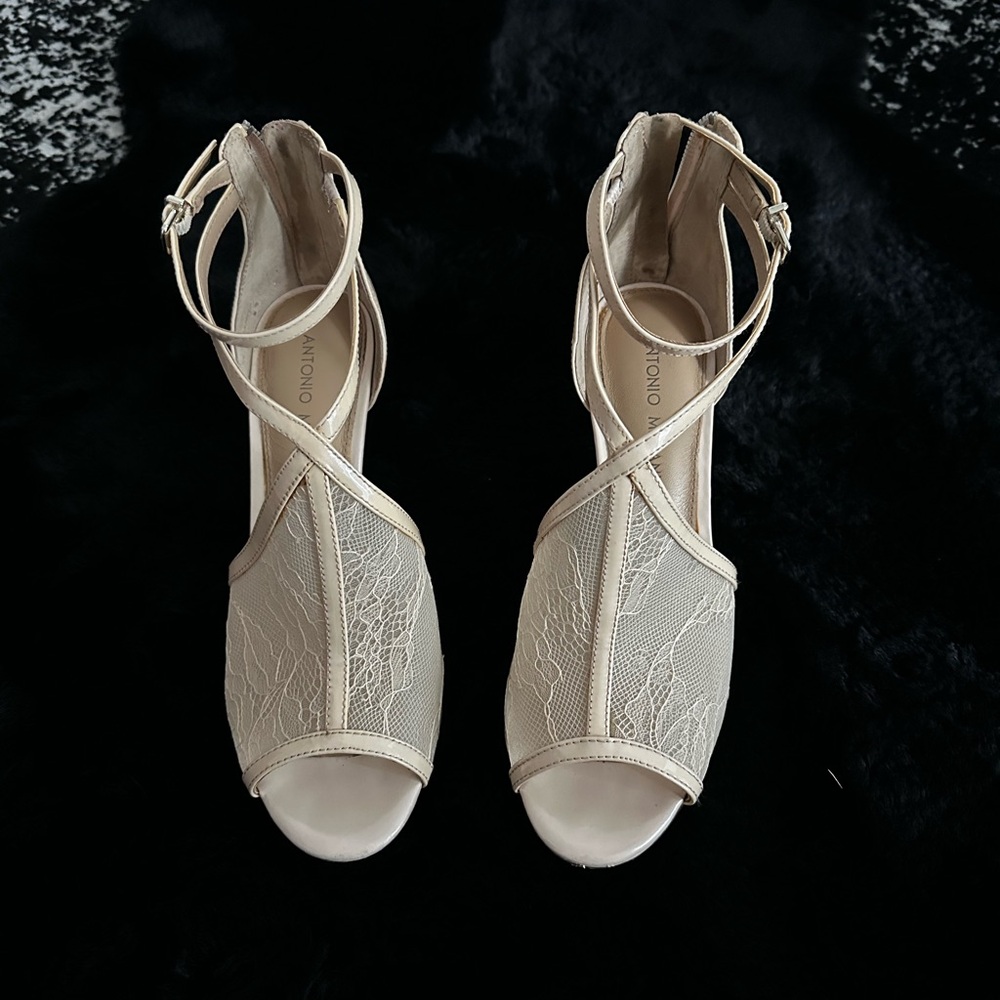 ANTONIO MELANI Cream Lace Heels
